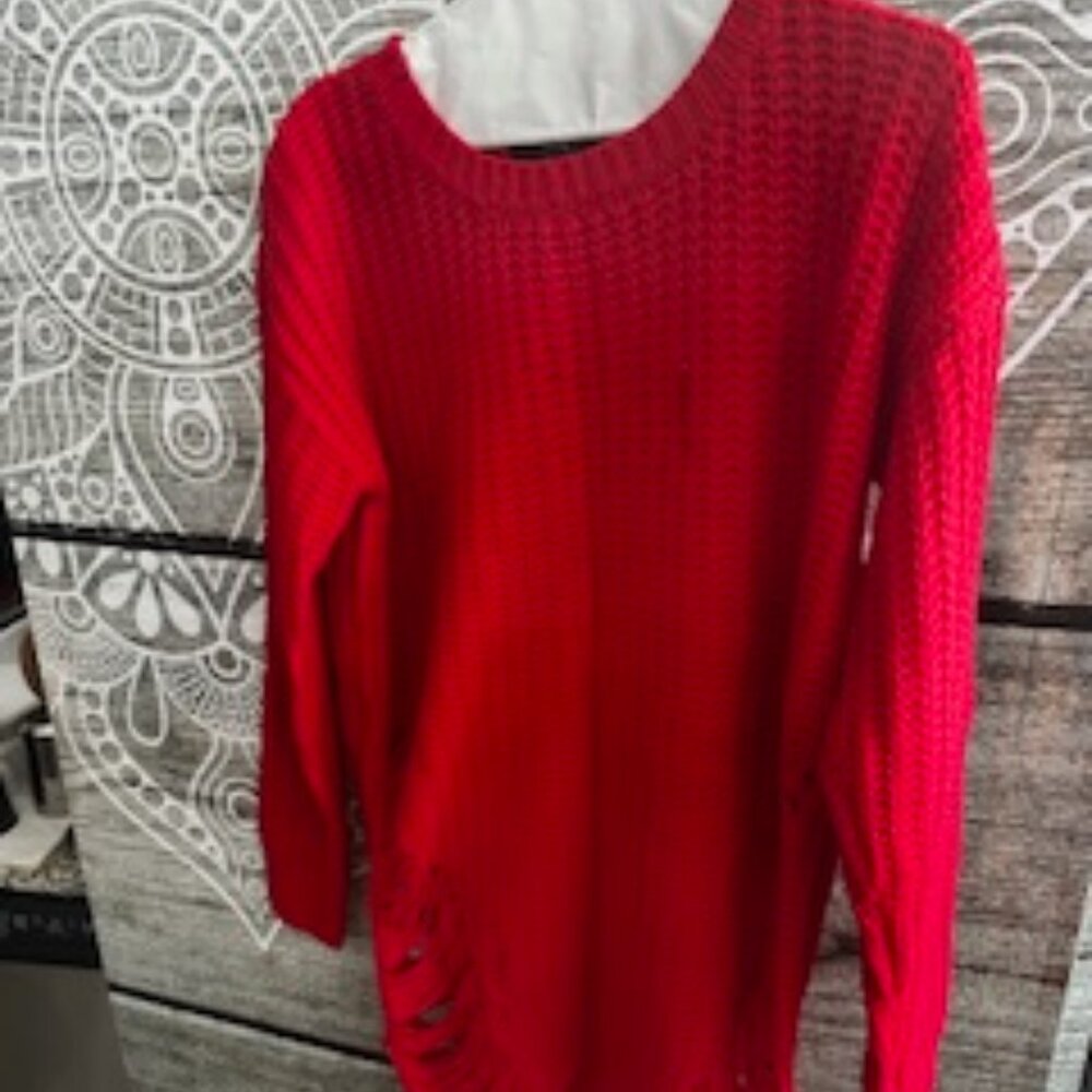 OVERSIZED STYLISH SWEATER